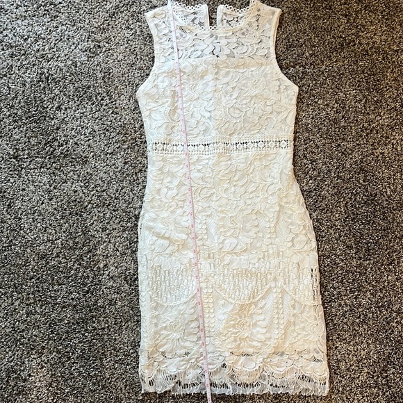 White dress - Picture 14 of 14